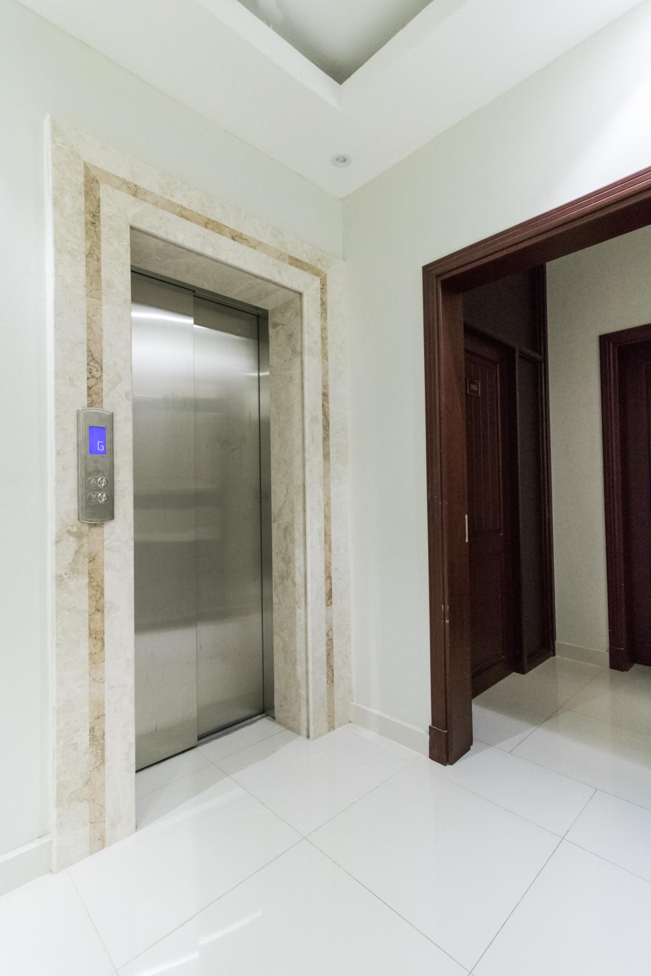Super Oyo 106 Muscat Grand Hotel Apartment Seeb Exterior photo
