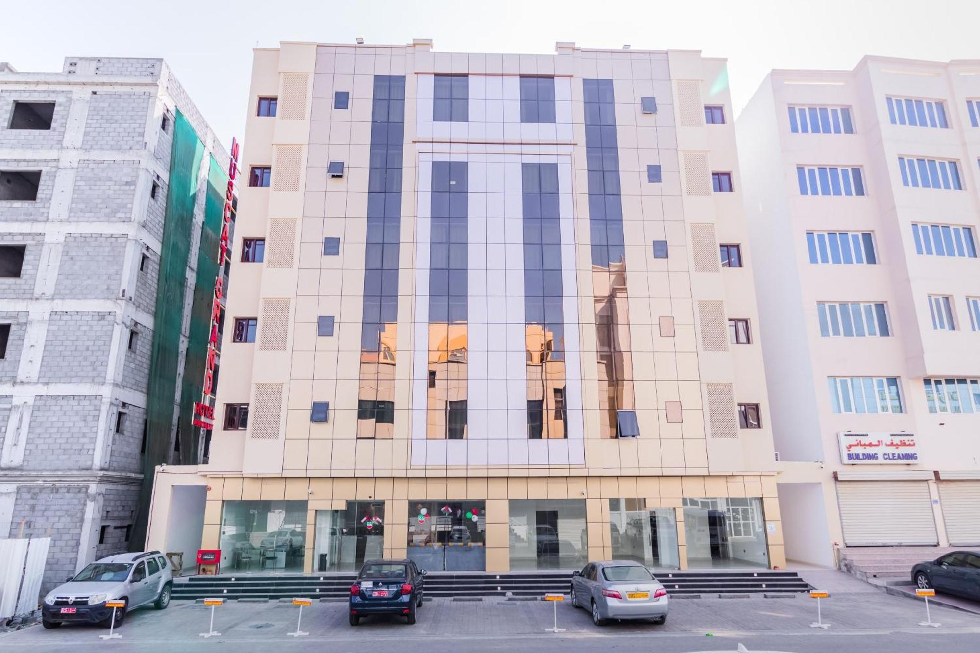 Super Oyo 106 Muscat Grand Hotel Apartment Seeb Exterior photo
