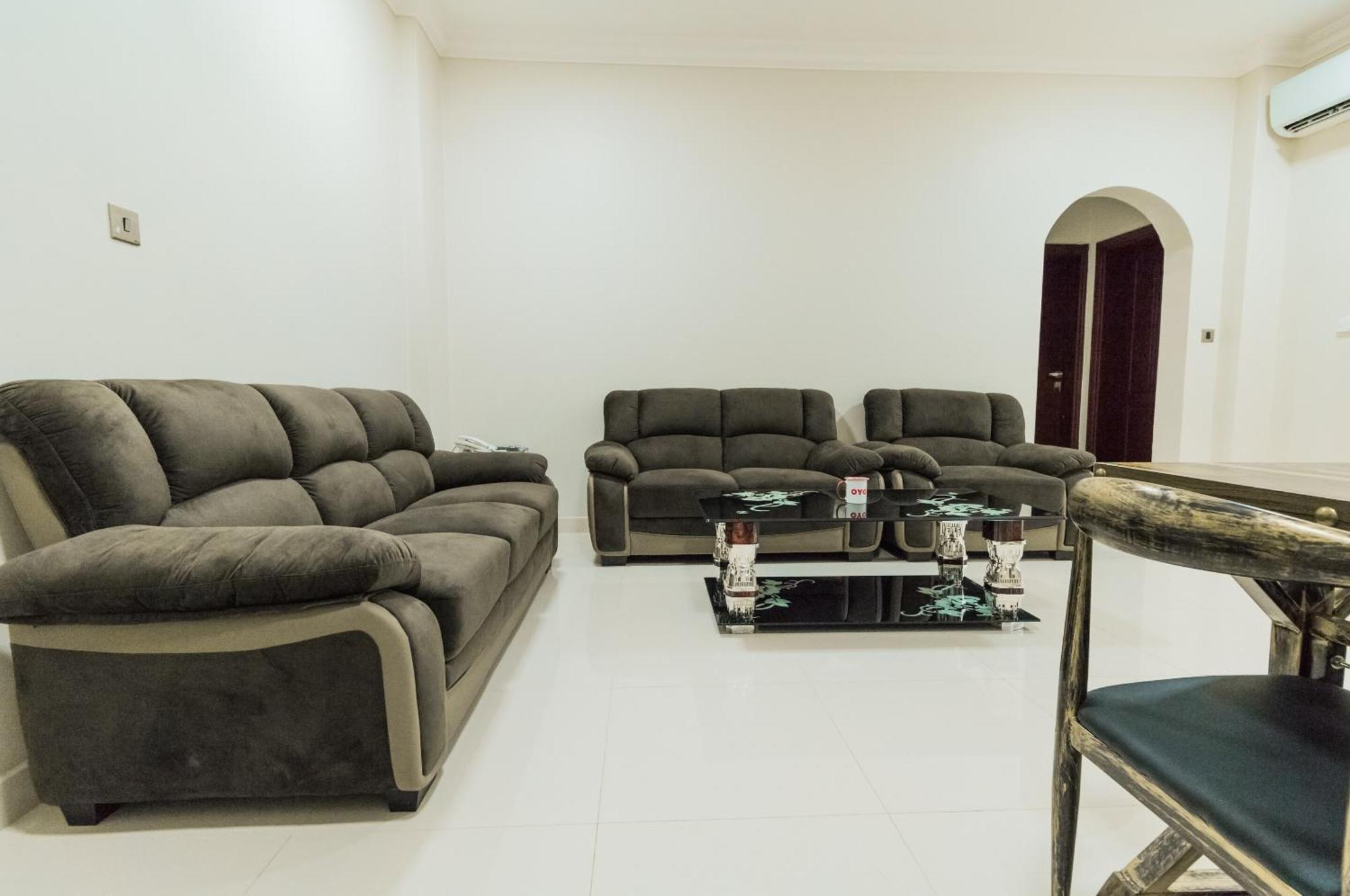 Super Oyo 106 Muscat Grand Hotel Apartment Seeb Exterior photo
