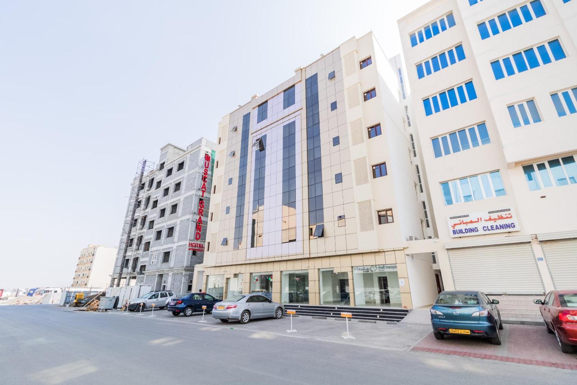 Super Oyo 106 Muscat Grand Hotel Apartment Seeb Exterior photo