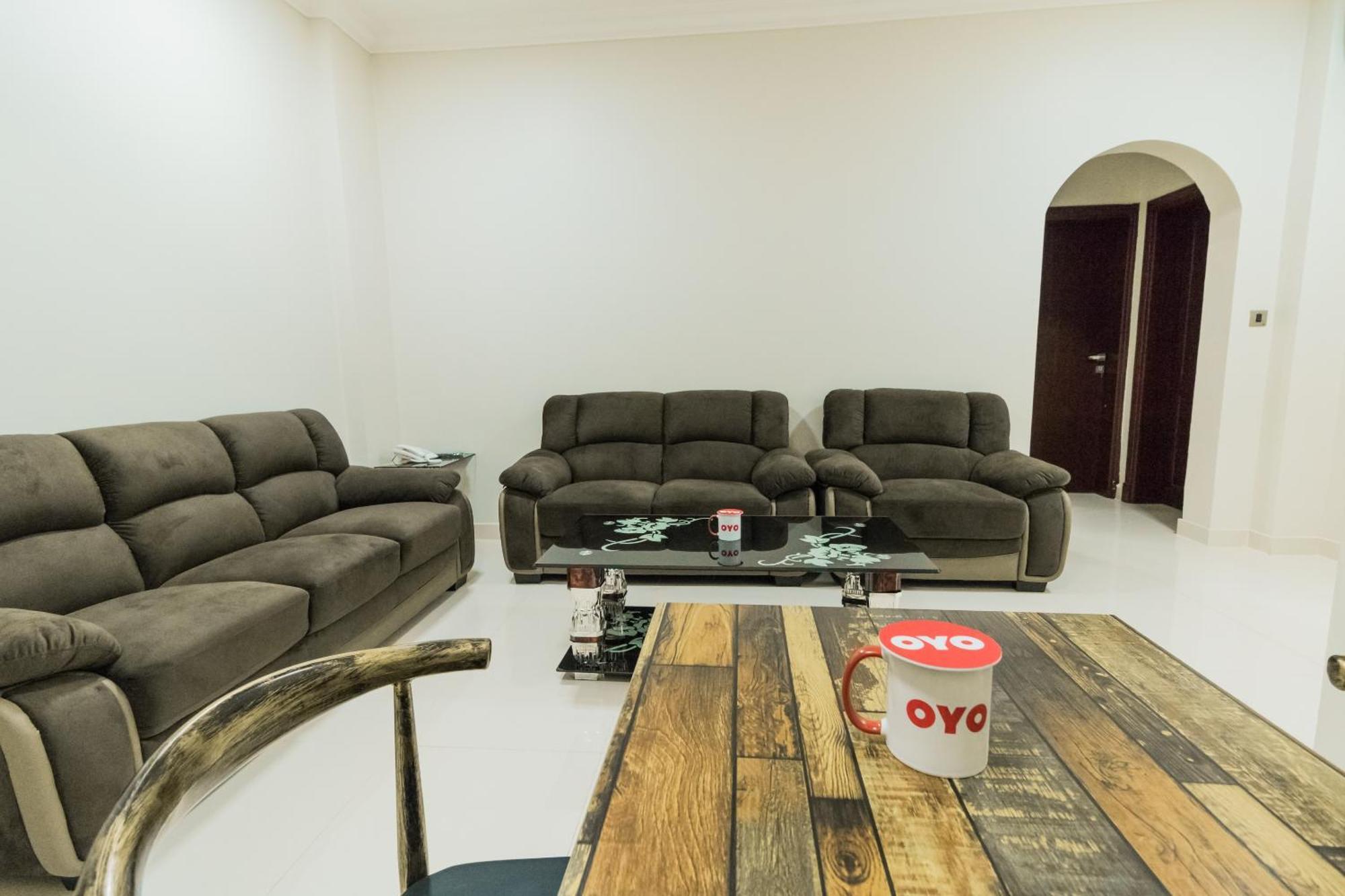 Super Oyo 106 Muscat Grand Hotel Apartment Seeb Exterior photo