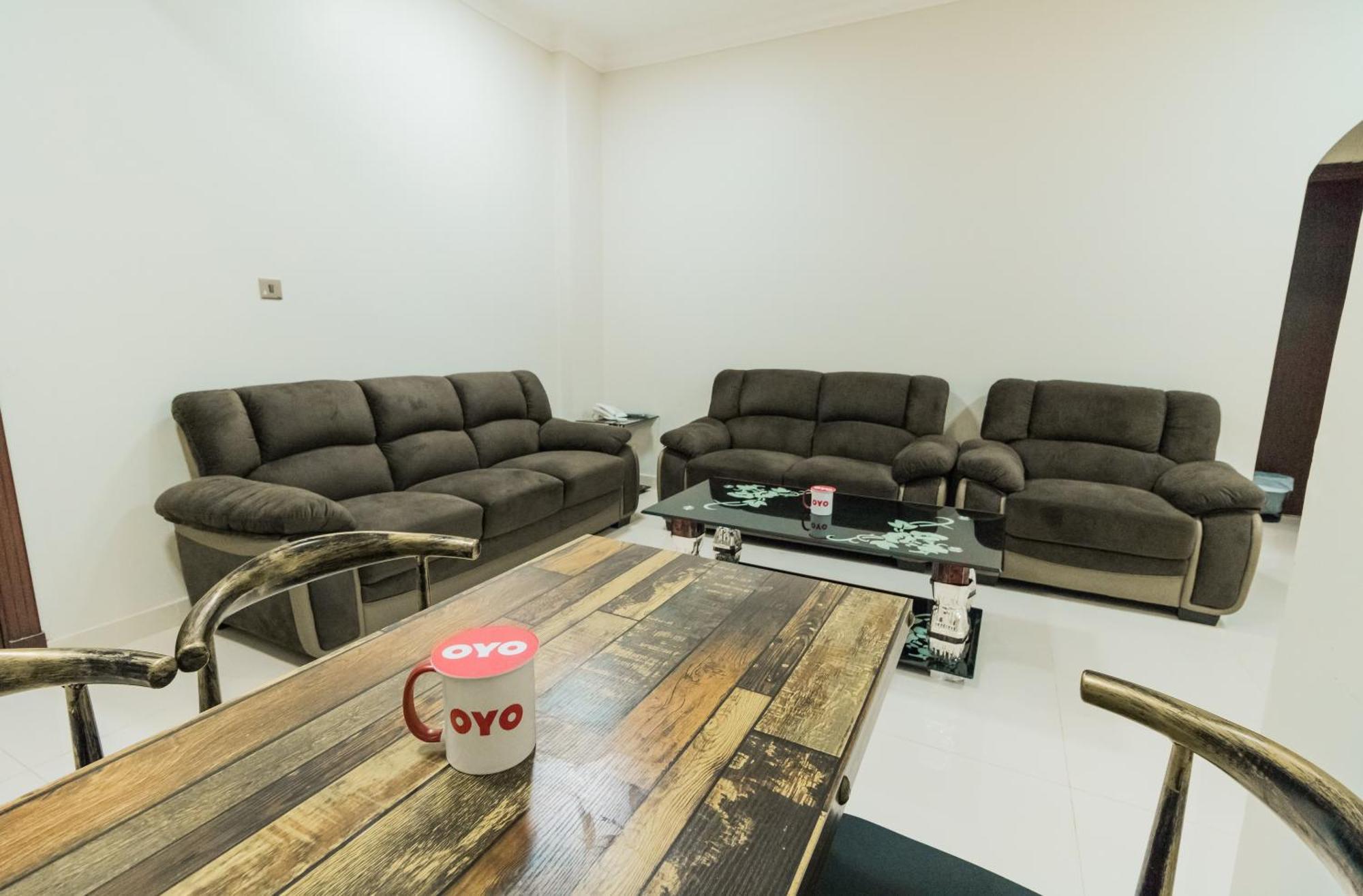 Super Oyo 106 Muscat Grand Hotel Apartment Seeb Exterior photo
