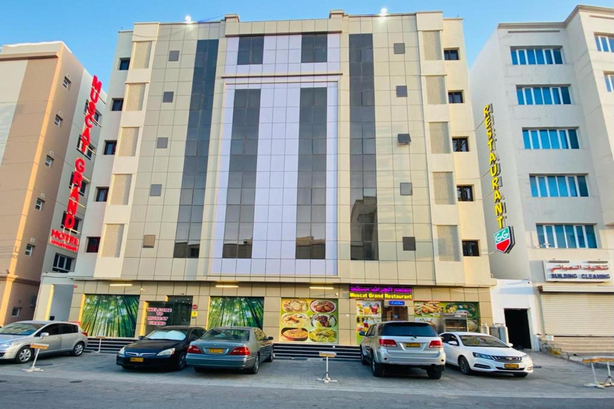 Super Oyo 106 Muscat Grand Hotel Apartment Seeb Exterior photo